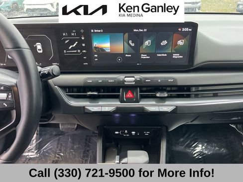 Certified 2025 Kia K4 EX image 36