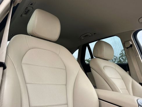 Certified 2022 Mercedes-Benz GLC 300 GLC 300 image 10