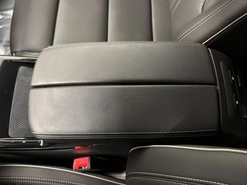 Used 2025 Buick Envision Avenir AWD/4WD image 20