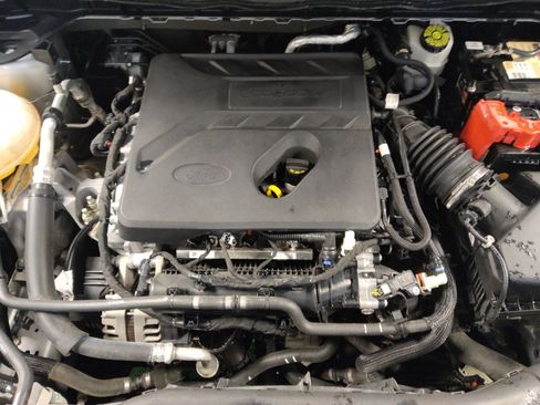 Used 2020 Ford Escape SE image 30