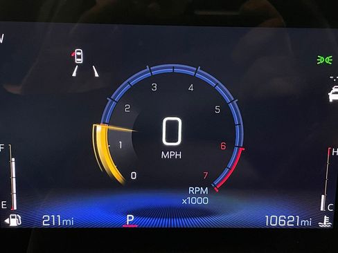 Used 2025 Chevrolet Trax ACTIV FWD image 30