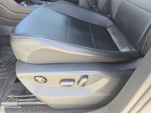 Used 2019 Volkswagen Tiguan SE image 25