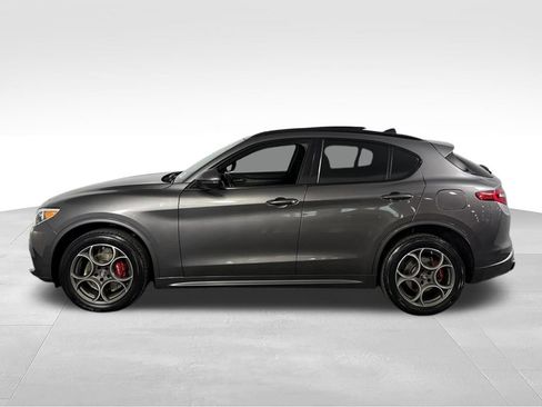 Used 2023 Alfa Romeo Stelvio Ti AWD/4WD image 8