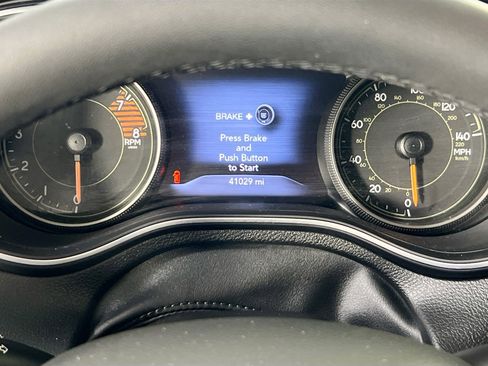 Used 2022 Jeep Cherokee Limited w/ Elite Package image 12