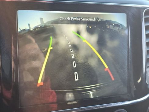 Used 2020 Jeep Grand Cherokee Altitude image 12