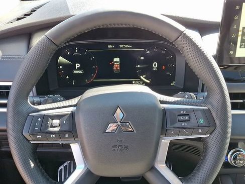 New 2025 Mitsubishi Outlander SEL image 14