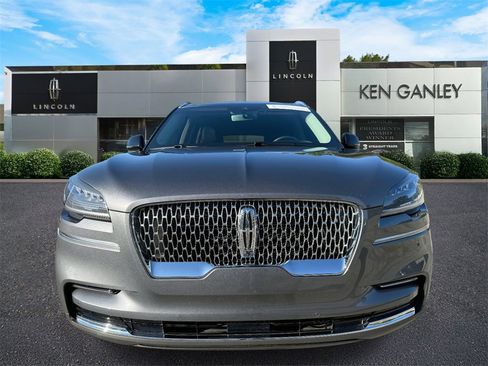 Used 2024 Lincoln Aviator Reserve w/ Elements Package Plus image 8