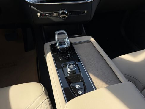 New 2026 Volvo XC90 B5 Plus w/ Protection Package Premier image 14