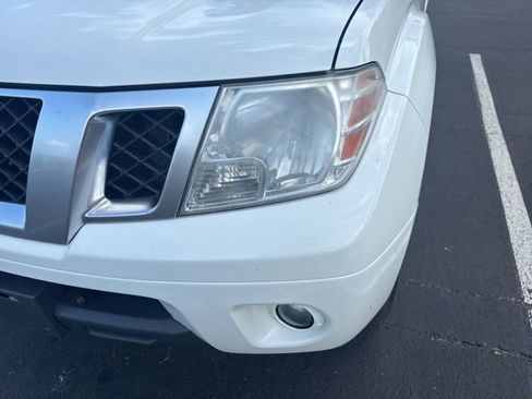 Used 2016 Nissan Frontier PRO-4X w/ Pro-4x Luxury Package image 4