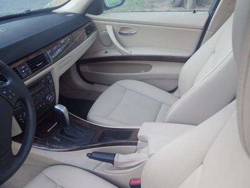 Used 2009 BMW 328i Sedan RWD image 12