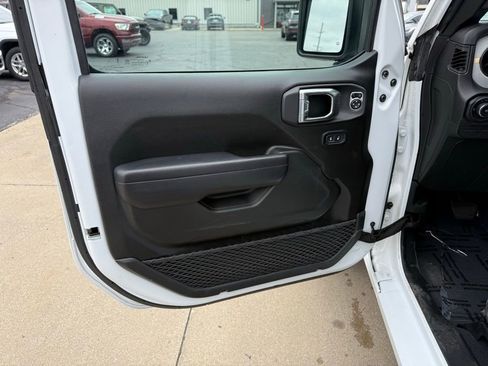 Used 2024 Jeep Wrangler Sport S AWD/4WD image 13