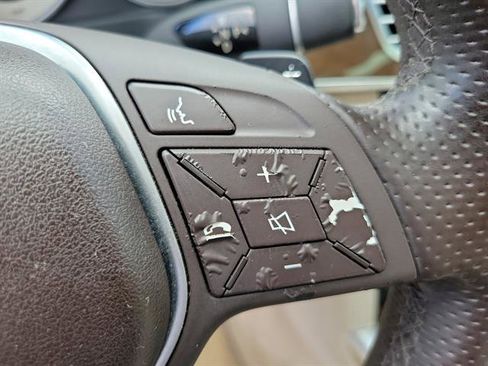 Used 2014 Mercedes-Benz E 350 Sedan image 61