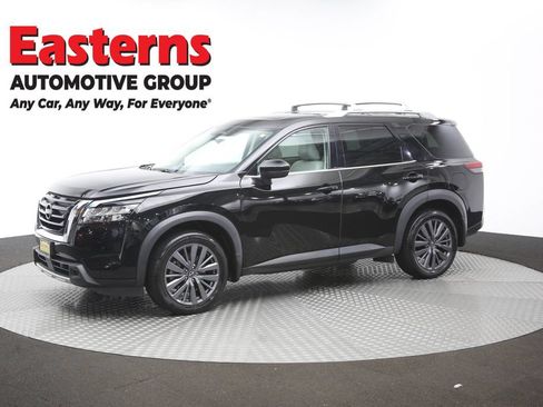 Used 2023 Nissan Pathfinder SL w/ SL Premium Package AWD/4WD image 60
