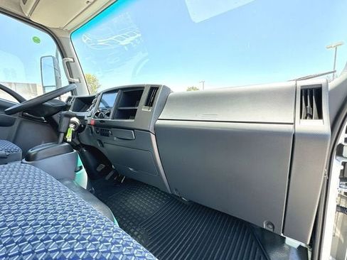 New 2024 Chevrolet Low Cab Forward image 24