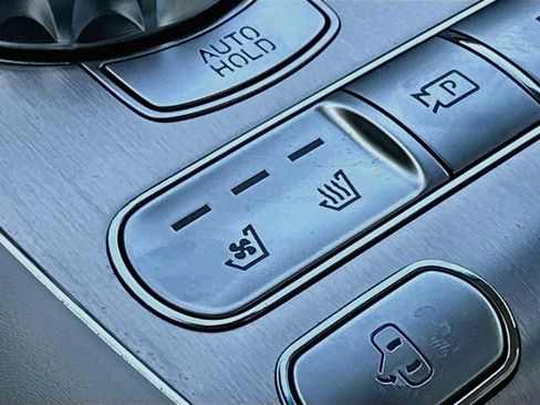Used 2023 Genesis G90 3.5T AWD/4WD image 21