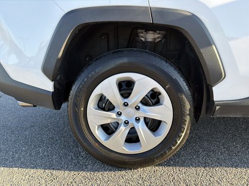 Certified 2025 Toyota RAV4 LE image 28