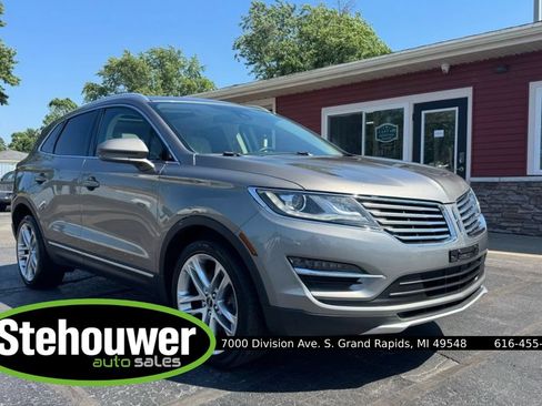 Used 2017 Lincoln MKC Reserve w/ Lincoln MKC Climate Package AWD/4WD image 1