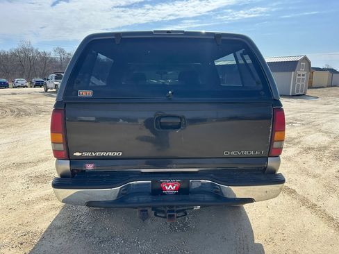 Used 2001 Chevrolet Silverado 2500 LS w/ Off-Road Skid Plate Pkg AWD/4WD image 7