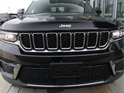 New 2025 Jeep Grand Cherokee Laredo X w/ Luxury Tech Group I image 2