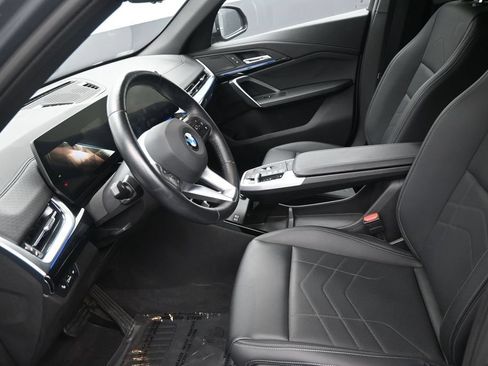 Used 2025 BMW X2 xDrive28i w/ Convenience Package AWD/4WD image 12