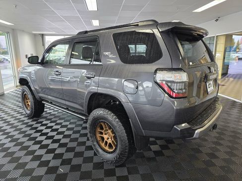 Used 2022 Toyota 4Runner TRD Off-Road Premium image 5