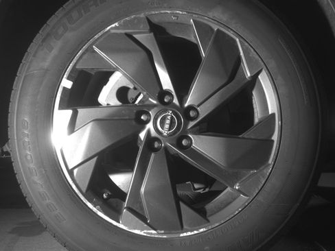 Used 2025 Nissan Rogue SV image 15