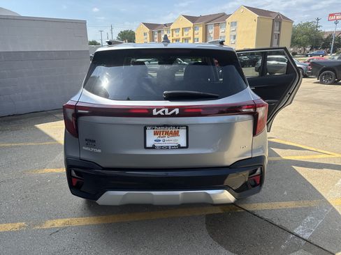 Used 2024 Kia Seltos S AWD/4WD image 7