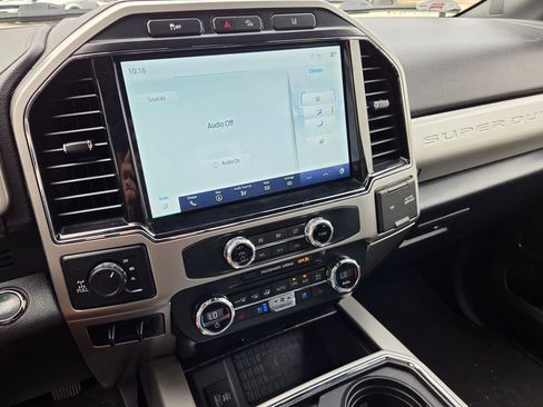 Used 2022 Ford F250 Lariat w/ Tremor Off-Road Package AWD/4WD image 12