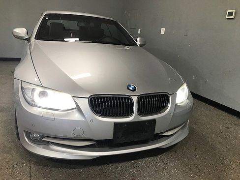 Used 2013 BMW 328i Convertible image 16