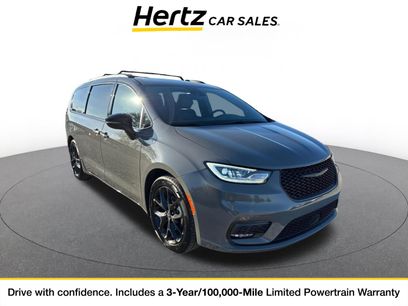 Used 2025 Chrysler Pacifica Limited