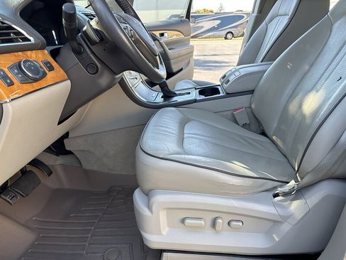 Used 2013 Lincoln MKX AWD image 32