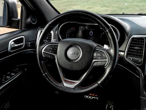 Used 2017 Jeep Grand Cherokee Trailhawk w/ Trailhawk Luxury Group AWD/4WD image 22