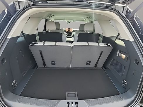 New 2026 Ford Explorer Active w/ Active Comfort Package image 9