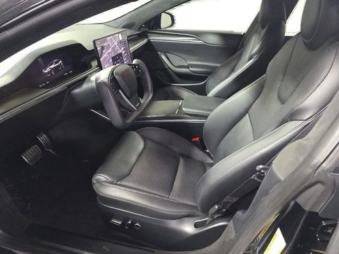 Used 2022 Tesla Model S Plaid image 9