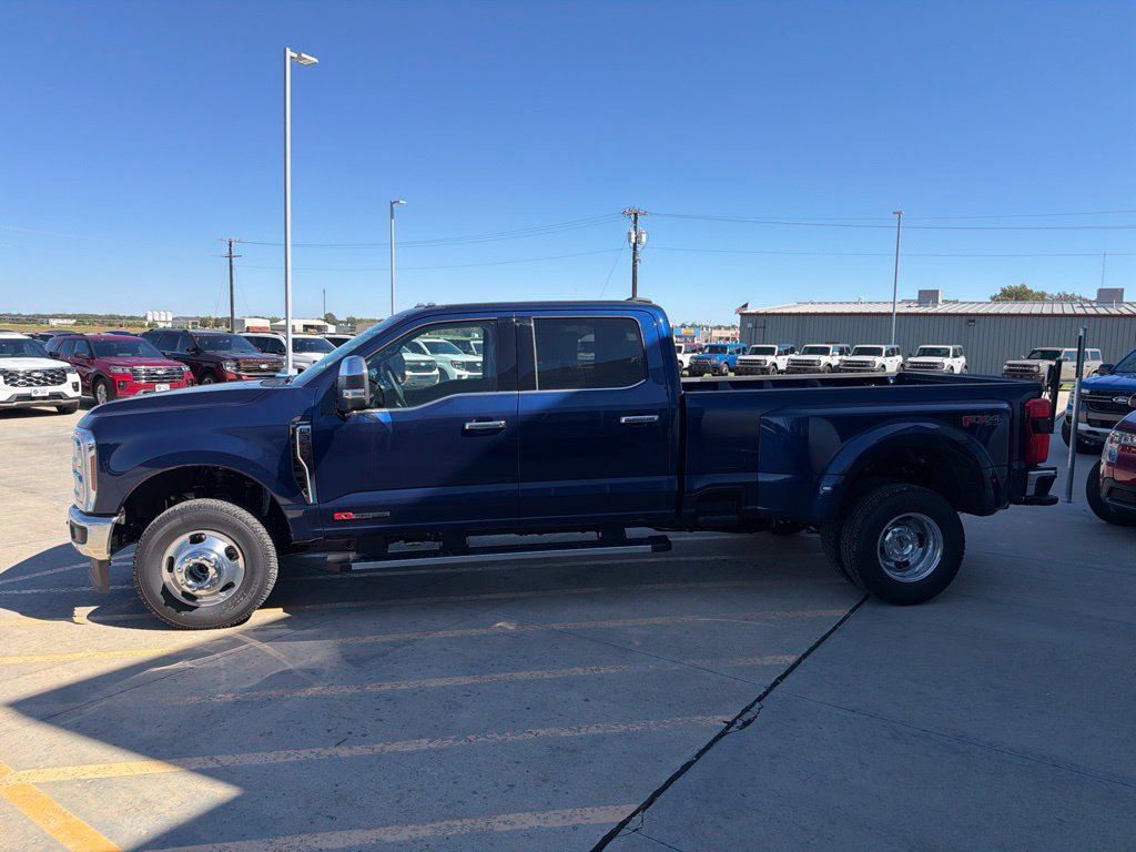 New 2027 Ford F350 Lariat w/ Lariat Premium Package AWD/4WD image 4