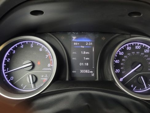 Used 2021 Toyota Camry LE image 23