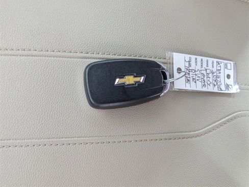 Used 2022 Chevrolet Traverse LS image 26