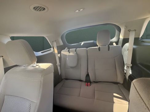 Used 2023 Ford Explorer 4WD image 13