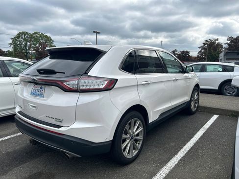 Used 2018 Ford Edge Titanium w/ Equipment Group 302A AWD/4WD image 3