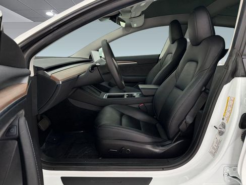 Used 2023 Tesla Model 3 Standard Range image 5