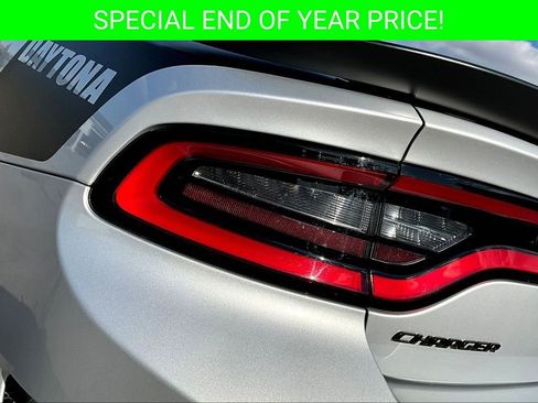 Used 2022 Dodge Charger Scat Pack w/ Daytona Edition Group image 23