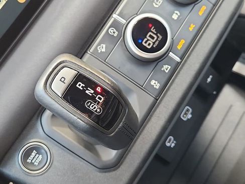 Used 2023 Land Rover Defender 110 X-Dynamic SE AWD/4WD image 16