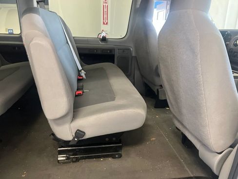 Used 2011 Ford E-350 and Econoline 350 XLT RWD image 10