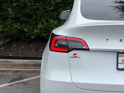 Used 2020 Tesla Model Y Long Range AWD/4WD image 15