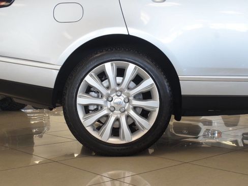 Used 2014 Land Rover Range Rover Supercharged AWD/4WD image 37