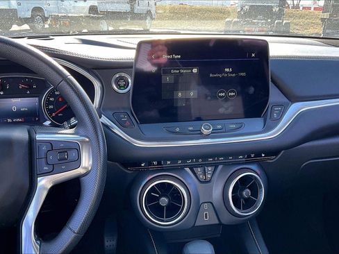 Used 2024 Chevrolet Blazer LT image 6