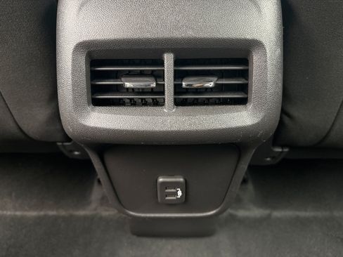 Used 2024 Chevrolet Equinox LS AWD/4WD image 18