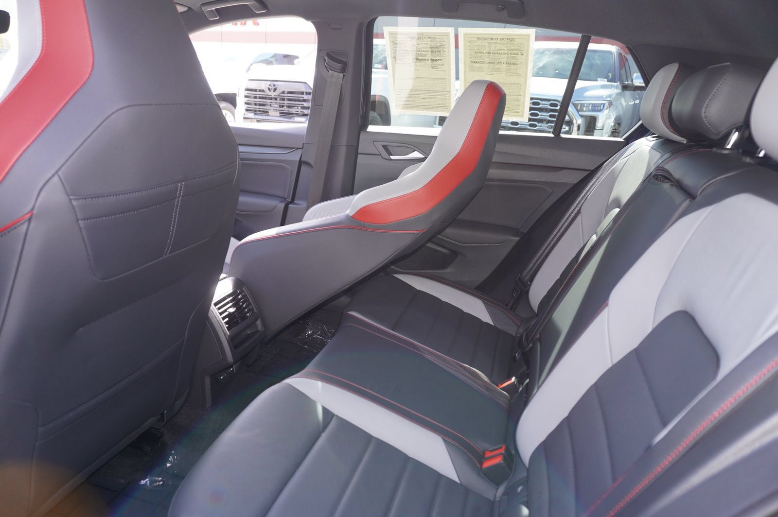 Used 2023 Volkswagen GTI SE FWD image 9
