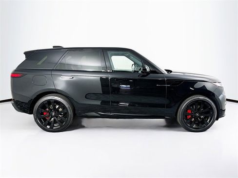 New 2025 Land Rover Range Rover Sport Dynamic SE image 4