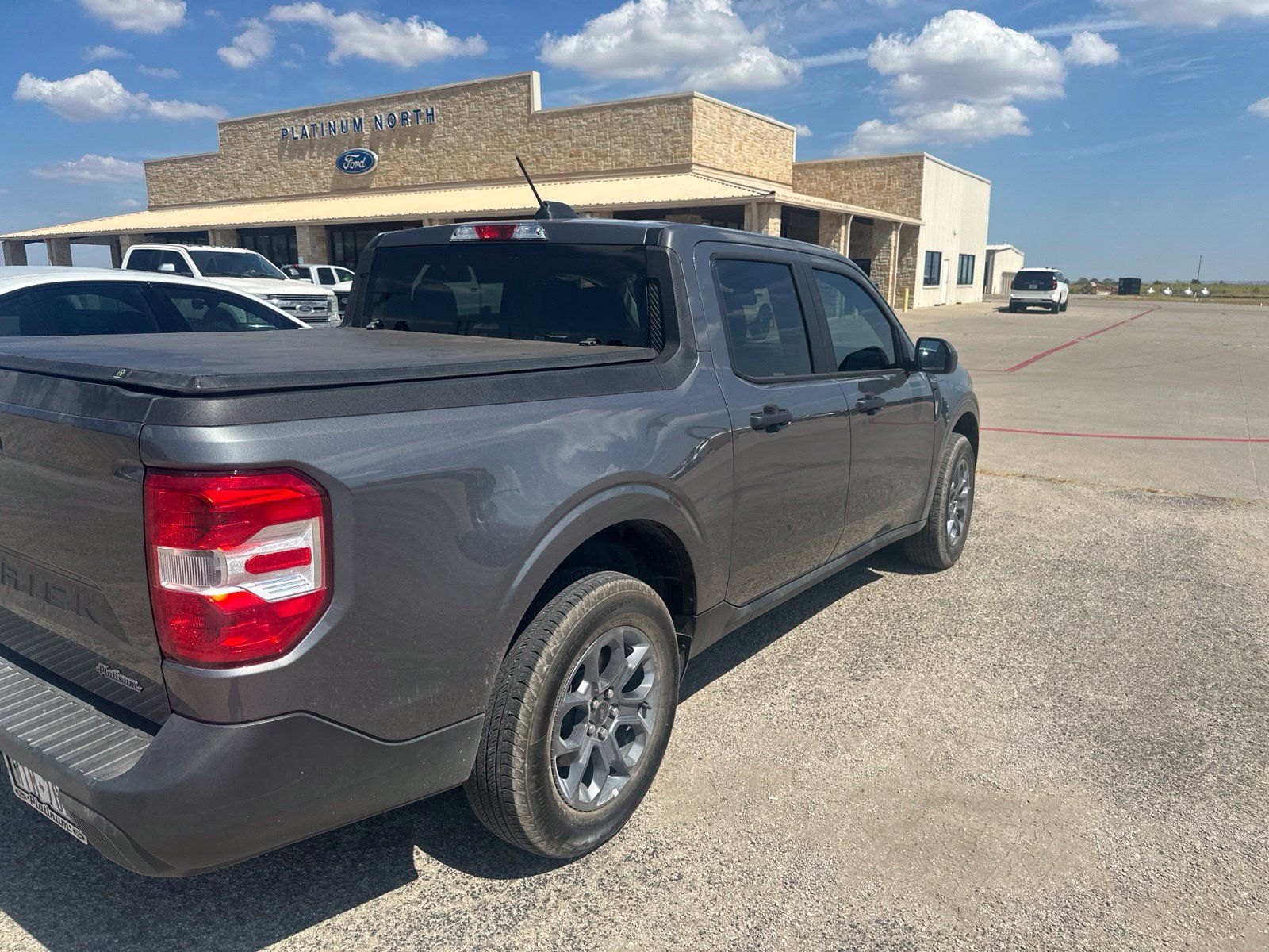 Used 2025 Ford Maverick XLT FWD image 5